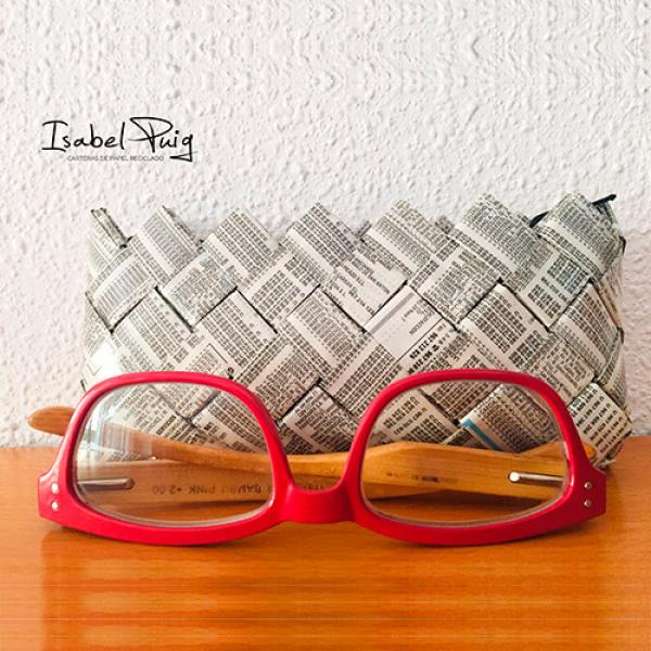 Funda de gafas papel periódico | Isabel Puig | MinimallStore